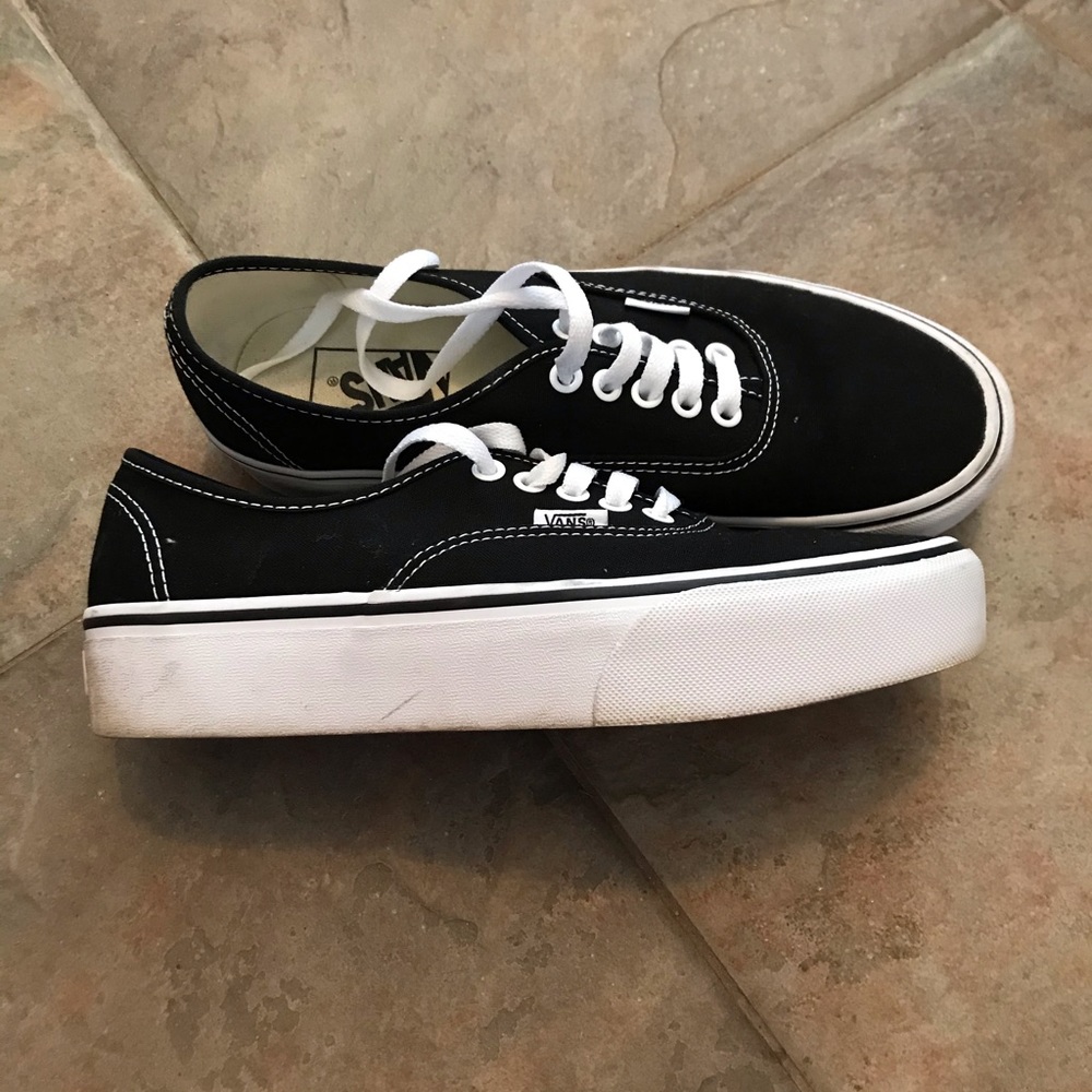 Women’s black Vans size 9